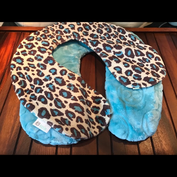 🟠 5/25 BeautiControl Spa Neckwrap & cheetah cover - Picture 3 of 5